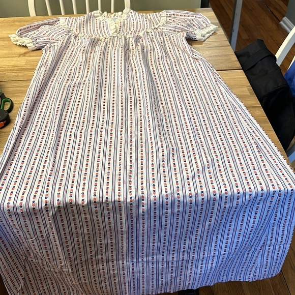 LANZ OF SALZBURG ⭐️ vintage gown made in USA - Picture 3 of 7